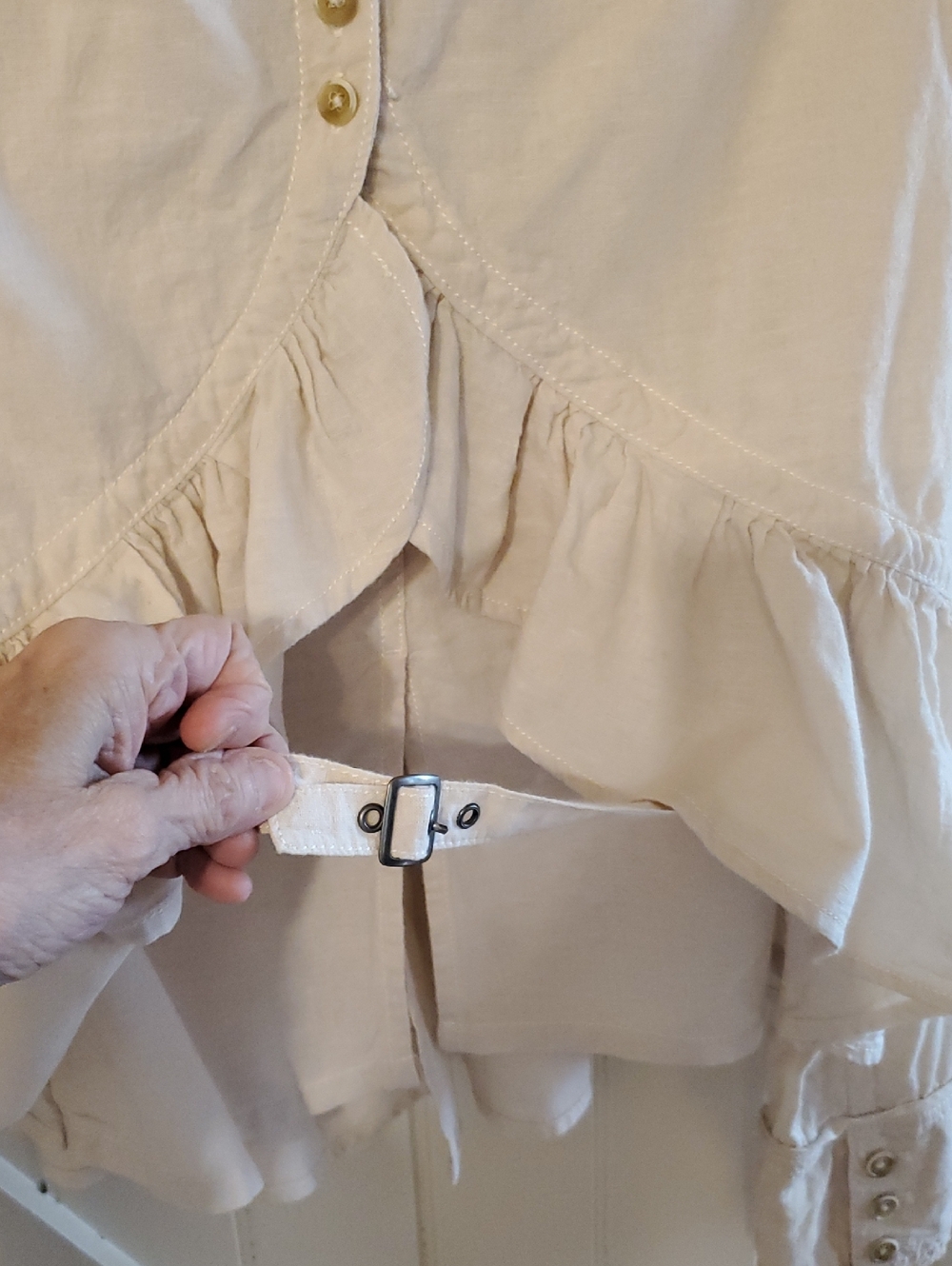 Women’s Cream Ruffled Back Button Top - Picture 5 of 7